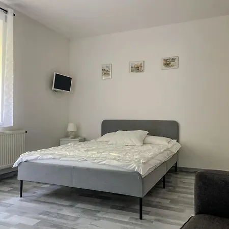 Wynajem Pokoi Julia 3*