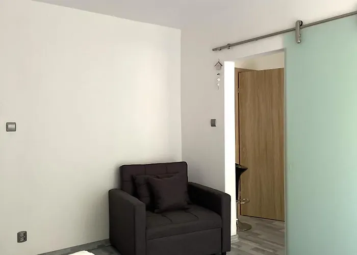 Wynajem Pokoi Julia Vendégház