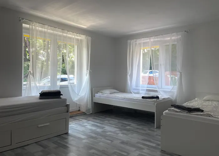 Wynajem Pokoi Julia Vendégház