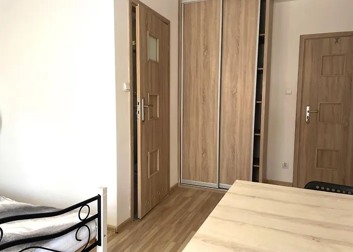 Wynajem Pokoi Julia 3*